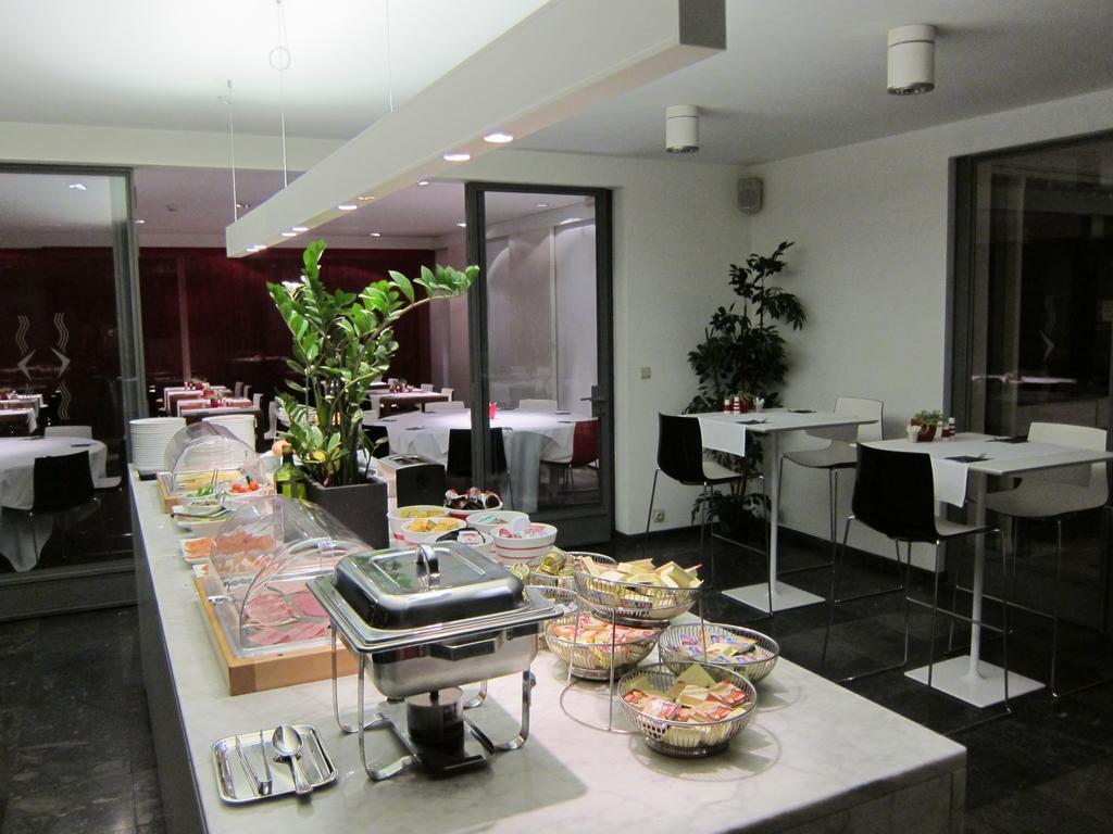 Hotel Corbie Mol Extérieur photo